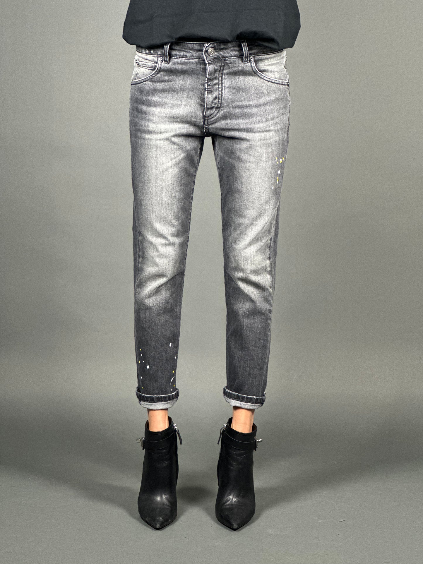 CARROT GREY