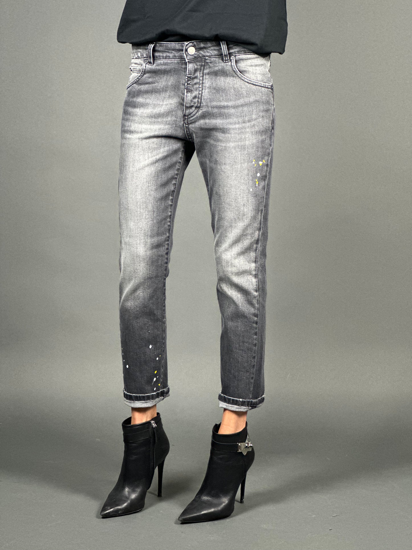 CARROT GREY