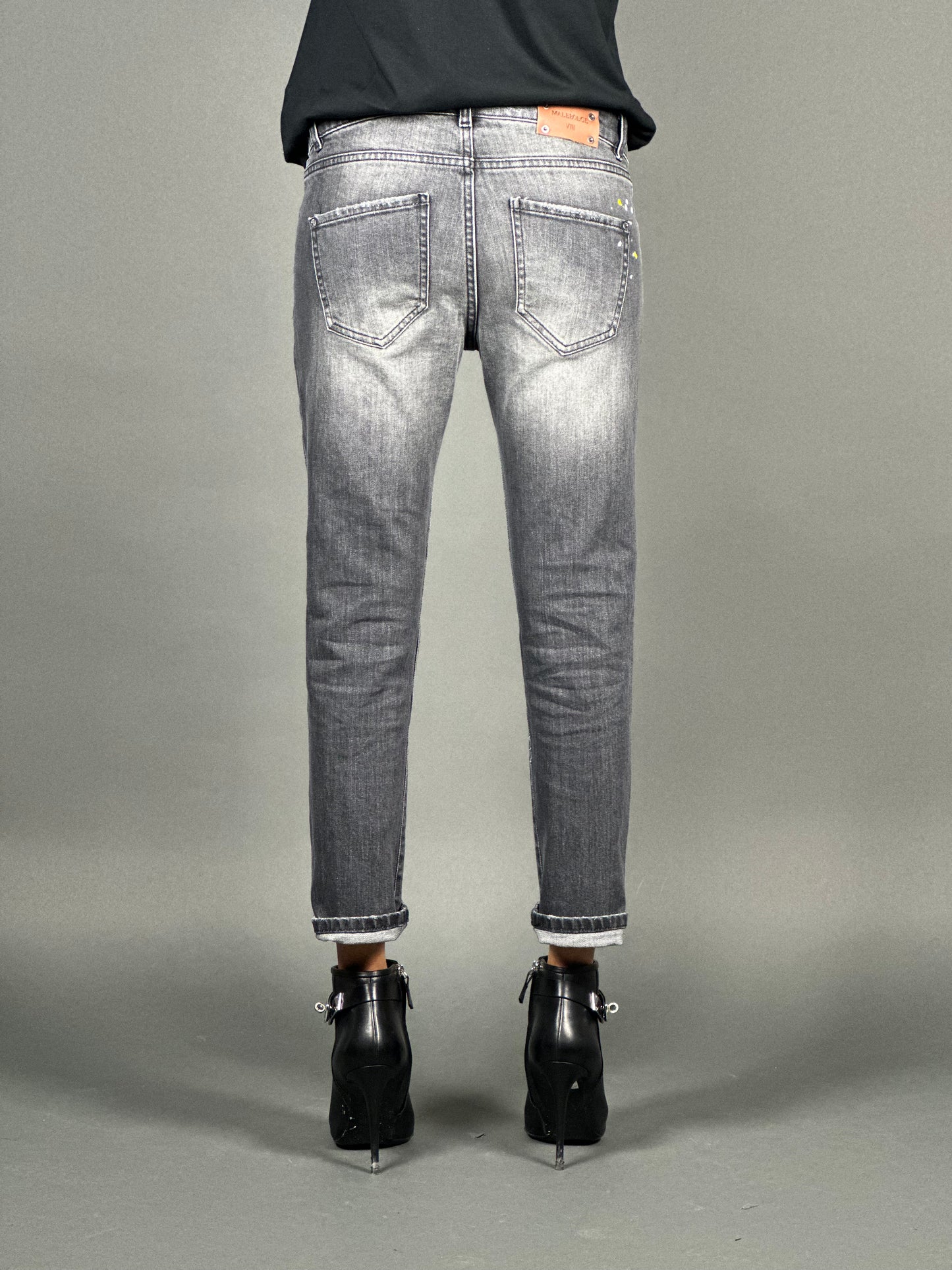 CARROT GREY