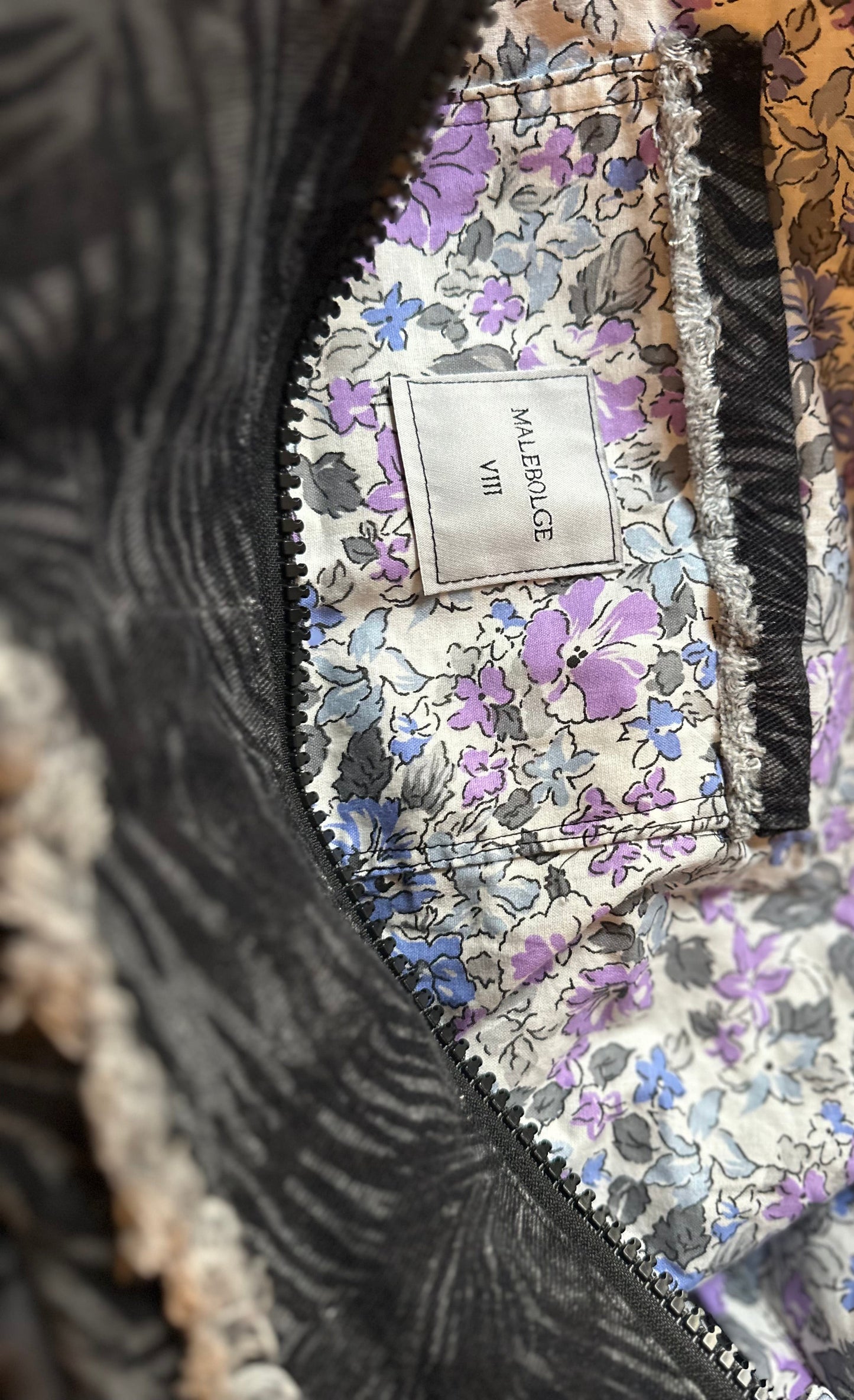 WEEKENDER BAG DARK ZEBRA