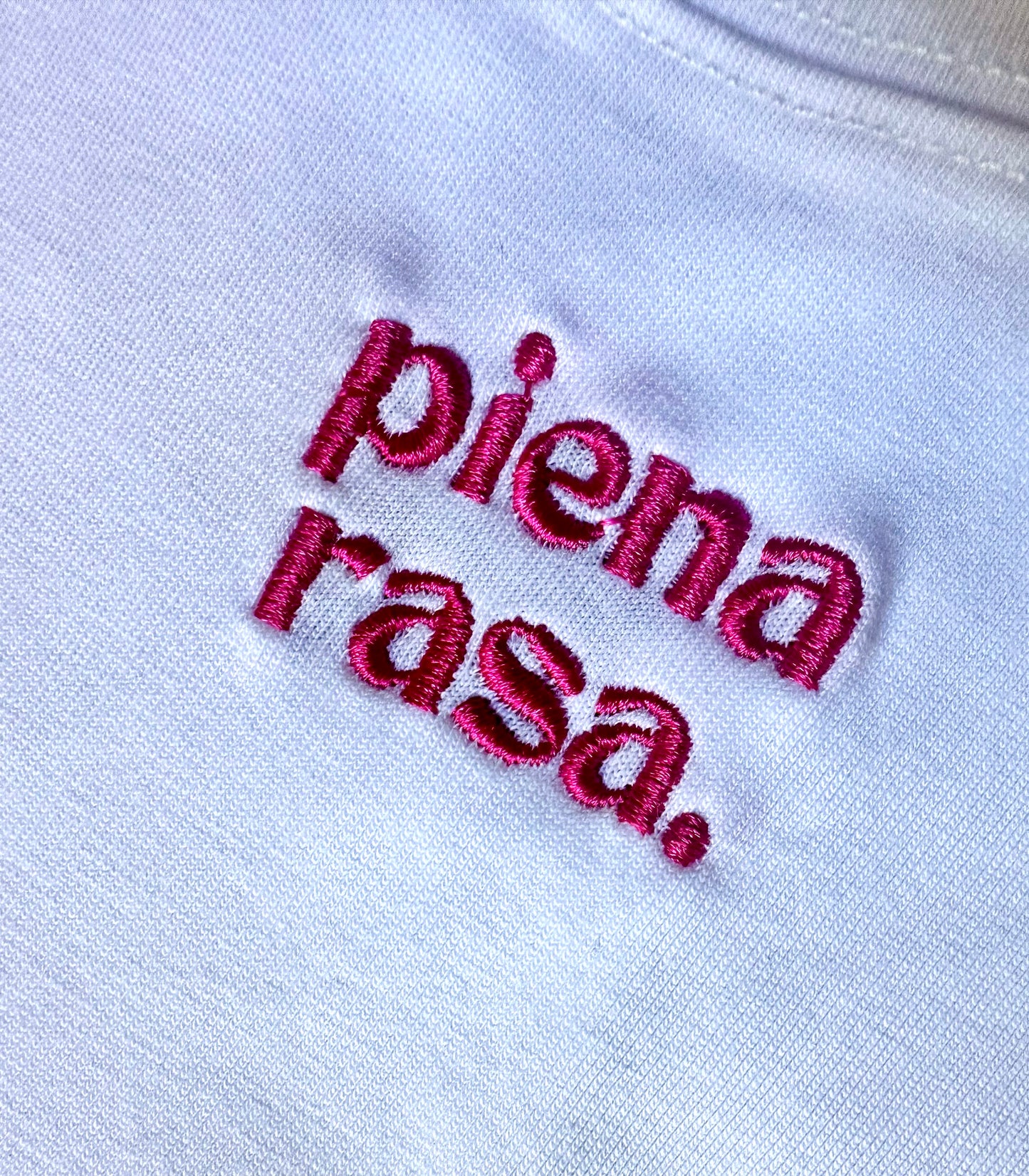 T-SHIRT PIENA RASA RICAMO FUXIA